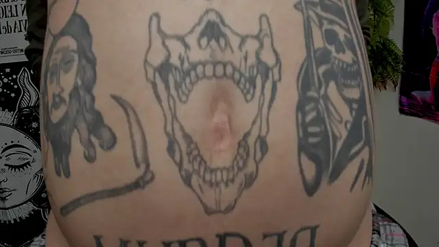 Snapshot of layneinchains chatting on February 2025 12:59:01 AM layneinchains online show from February 2025 12:59:01 AM