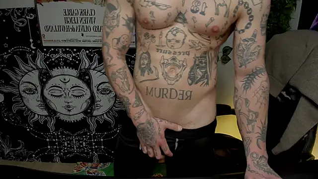 Snapshot of layneinchains chatting on February 2025 06:28:01 AM layneinchains online show from February 2025 06:28:01 AM