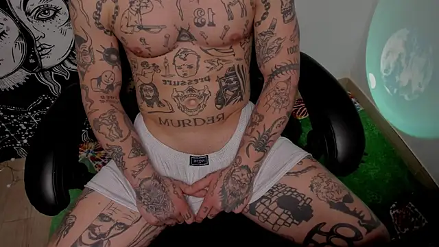 Snapshot of layneinchains chatting on March 2025 03:59:01 PM layneinchains online show from March 2025 03:59:01 PM