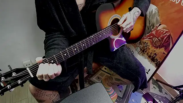 Snapshot of layneinchains chatting on September 2025 09:14:01 AM layneinchains online show from September 2025 09:14:01 AM