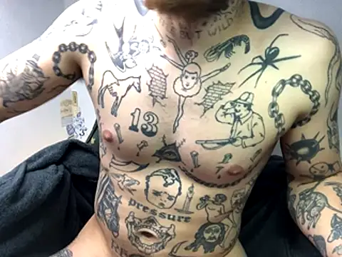 Snapshot of layneinchains chatting on October 2025 05:35:02 PM layneinchains online show from October 2025 05:35:02 PM