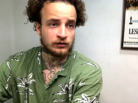 Snapshot of layneinchains chatting on October 2025 07:21:02 AM layneinchains online show from October 2025 07:21:02 AM