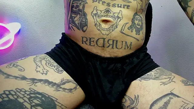 Snapshot of layneinchains chatting on November 2025 08:25:02 AM layneinchains online show from November 2025 08:25:02 AM