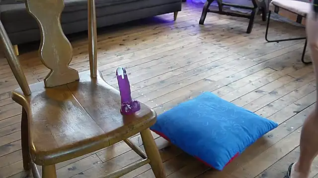 Snapshot of Kozzy_ chatting on October 2025 06:49:02 PM Kozzy online show from October 2025 06:49:02 PM