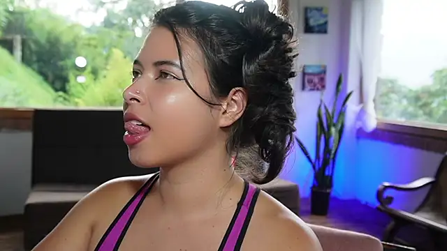 Snapshot of Kozzy_ chatting on November 2025 08:52:01 PM Kozzy online show from November 2025 08:52:01 PM