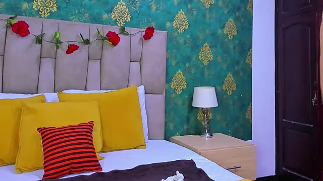 Snapshot of SuzanSmithh chatting on November 2025 11:21:01 AM SuzanSmithh online show from November 2025 11:21:01 AM