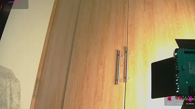 aidaadams online show from October 2025 10:54:02 AM