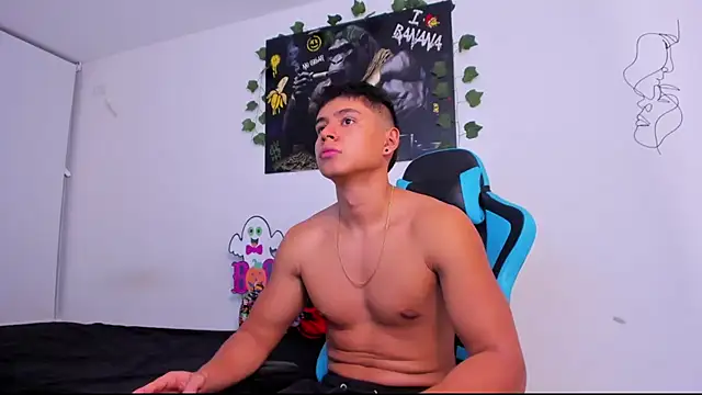 Snapshot of Bray_Kevin chatting on January 2025 02:58:02 AM Bray Kevin online show from January 2025 02:58:02 AM