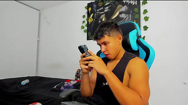 Snapshot of Bray_Kevin chatting on February 2025 02:19:01 AM Bray Kevin online show from February 2025 02:19:01 AM