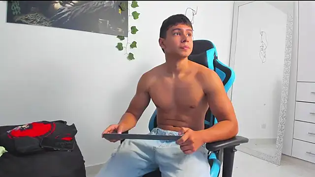 Snapshot of Bray_Kevin chatting on February 2025 04:04:02 AM Bray Kevin online show from February 2025 04:04:02 AM