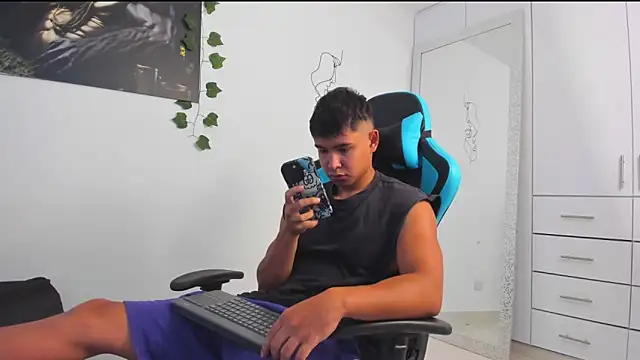 Snapshot of Bray_Kevin chatting on February 2025 02:55:02 PM Bray Kevin online show from February 2025 02:55:02 PM