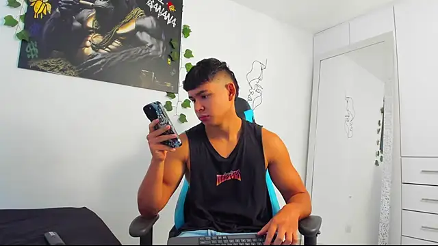 Snapshot of Bray_Kevin chatting on March 2025 03:52:01 PM Bray Kevin online show from March 2025 03:52:01 PM