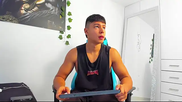 Snapshot of Bray_Kevin chatting on March 2025 03:45:02 PM Bray Kevin online show from March 2025 03:45:02 PM