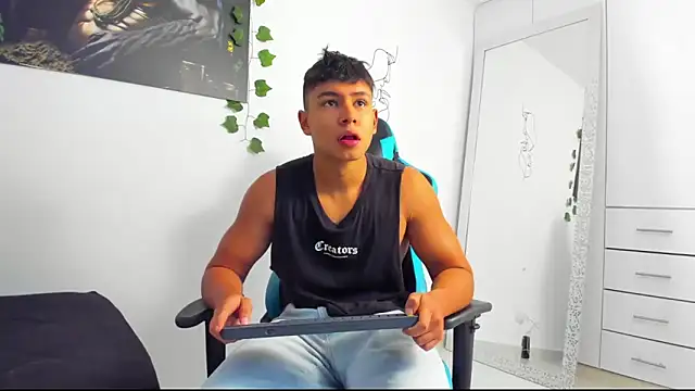 Snapshot of Bray_Kevin chatting on March 2025 12:16:02 AM Bray Kevin online show from March 2025 12:16:02 AM