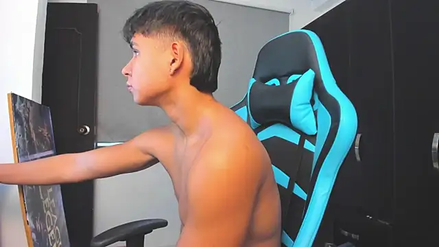 Snapshot of Bray_Kevin chatting on November 2025 08:00:01 PM Bray Kevin online show from November 2025 08:00:01 PM