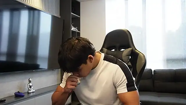 Bray Kevin online show from April 2026 07:06:02 PM