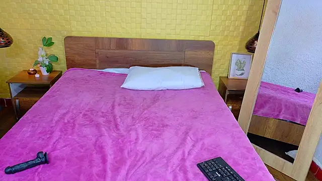 Mrs booty online show from February 2025 05:44:01 PM