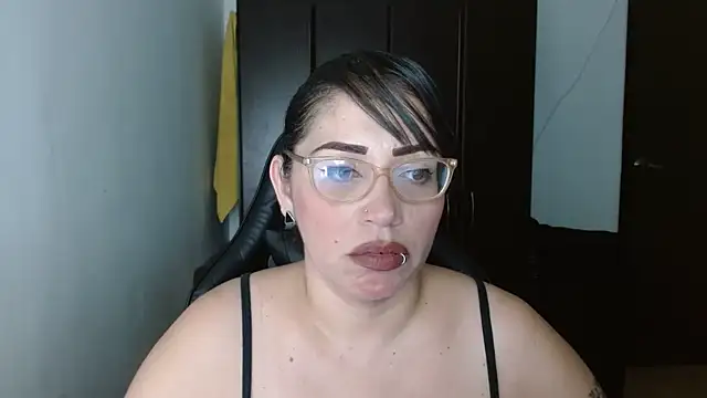 natashasmithe online show from February 2025 09:17:01 PM