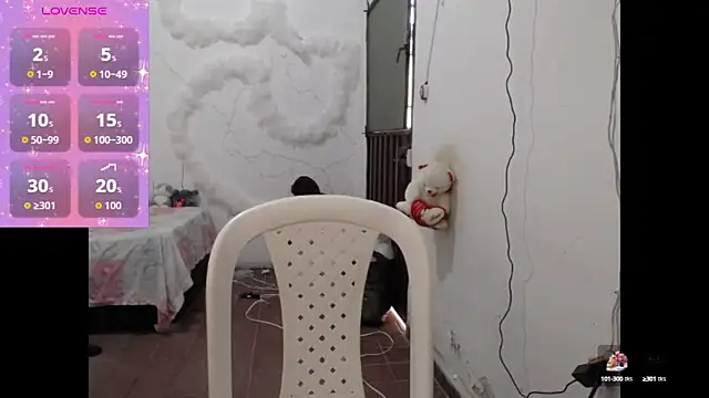 Snapshot of foxysweet09 chatting on October 2025 08:42:01 PM foxysweet09 online show from October 2025 08:42:01 PM