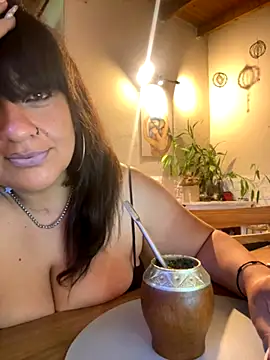 Snapshot of Sensualmente333 chatting on November 2025 11:57:02 AM Sensualmente333 online show from November 2025 11:57:02 AM