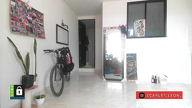 Snapshot of Scarletleon77 chatting on October 2025 01:14:01 PM Scarletleon77 online show from October 2025 01:14:01 PM