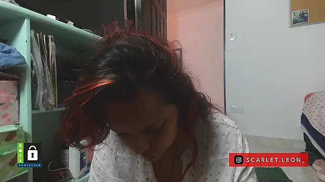 Snapshot of Scarletleon77 chatting on November 2025 03:00:01 PM Scarletleon77 online show from November 2025 03:00:01 PM