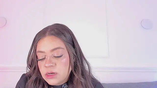 sarah-bonneth online show from March 2026 02:32:01 PM