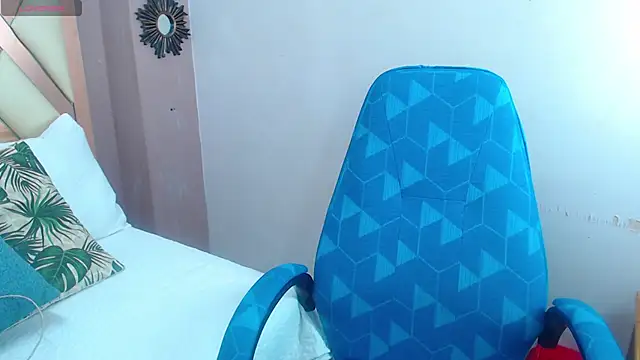 Erika Stevens online show from November 2025 03:23:02 PM