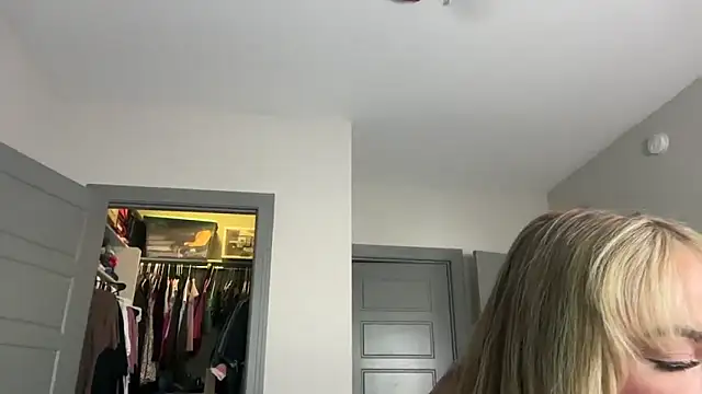 ElenaErickson online show from February 2025 11:23:02 PM