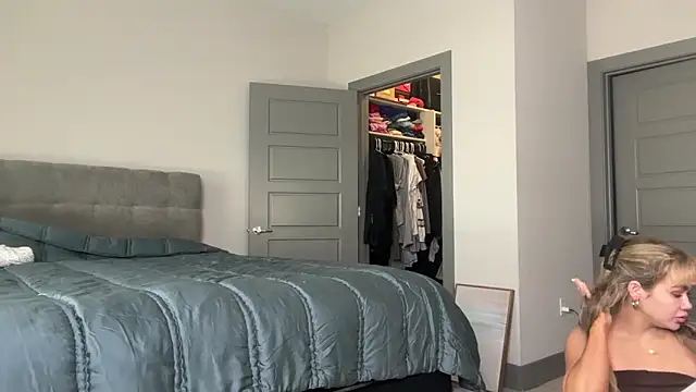 ElenaErickson online show from March 2025 08:53:02 PM