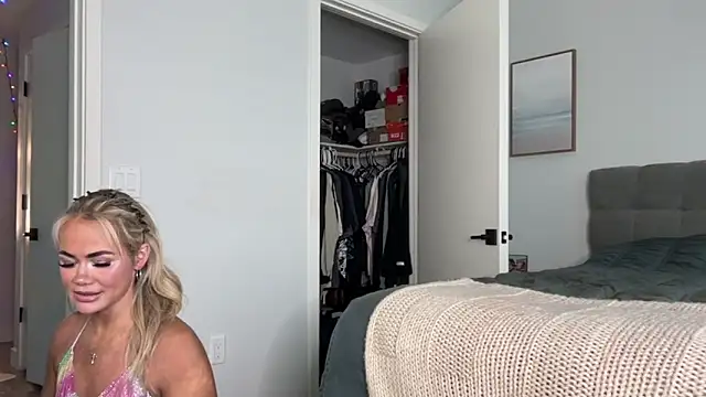 ElenaErickson online show from June 2026 07:58:02 PM