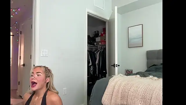 ElenaErickson online show from July 2026 08:52:01 PM