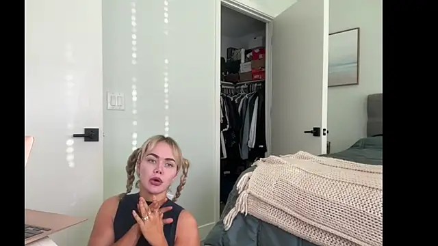 ElenaErickson online show from July 2026 01:58:33 AM