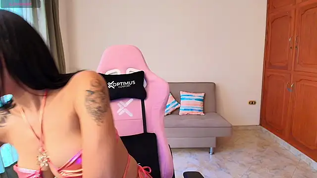 Snapshot of lili_jade222 chatting on October 2025 01:57:02 PM lili jade222 online show from October 2025 01:57:02 PM