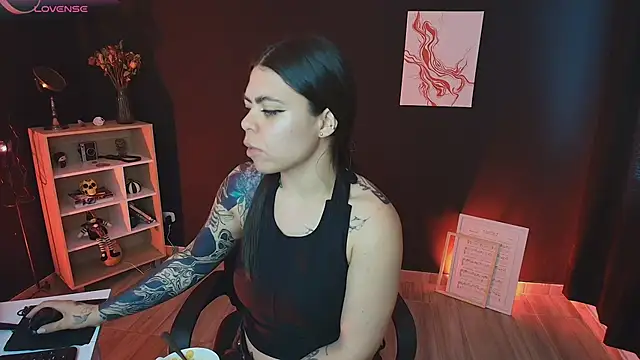  WednesdayFriday  online show from September 2025 08:10:01 PM