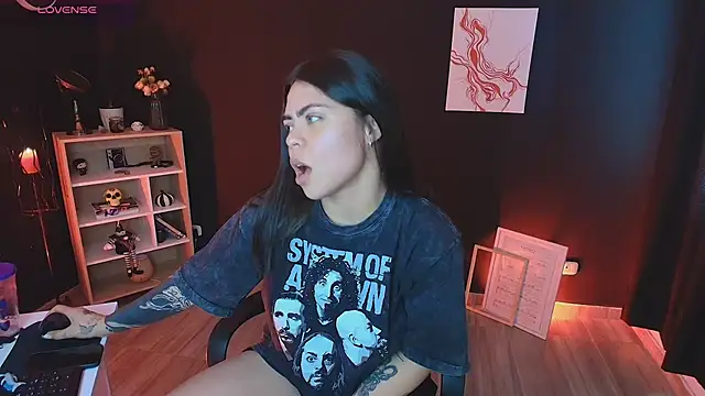  WednesdayFriday  online show from November 2025 06:53:02 PM