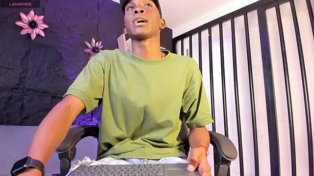 Snapshot of JacksonMuller_ chatting on December 2025 12:21:02 PM JacksonMuller online show from December 2025 12:21:02 PM