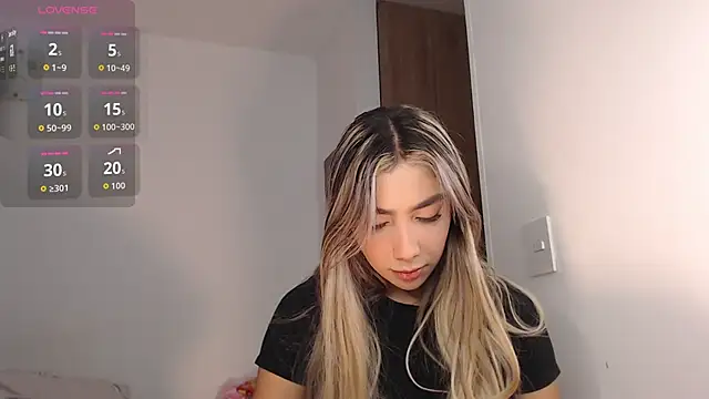 Snapshot of Marian_se chatting on October 2025 10:43:02 PM Marian se online show from October 2025 10:43:02 PM