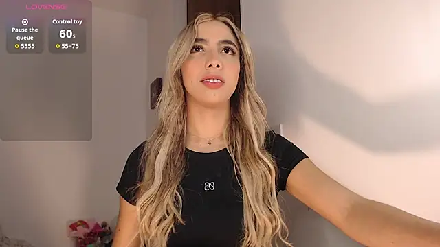 Snapshot of Marian_se chatting on December 2025 01:47:02 AM Marian se online show from December 2025 01:47:02 AM