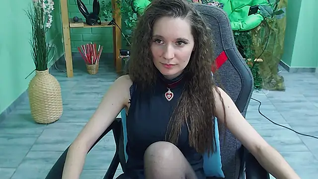 Snapshot of Miss_Barbara_ chatting on February 2025 11:34:02 PM Miss Barbara online show from February 2025 11:34:02 PM