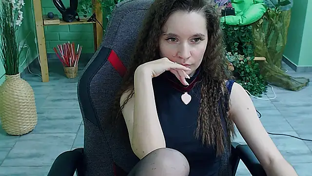 Snapshot of Miss_Barbara_ chatting on March 2025 10:52:02 PM Miss Barbara online show from March 2025 10:52:02 PM