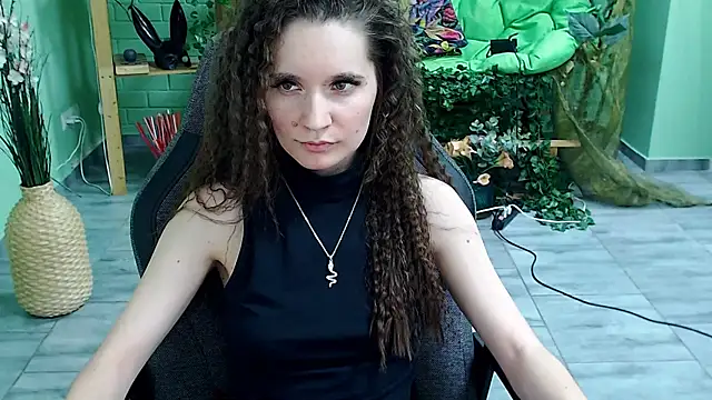 Snapshot of Miss_Barbara_ chatting on March 2025 12:54:01 AM Miss Barbara online show from March 2025 12:54:01 AM