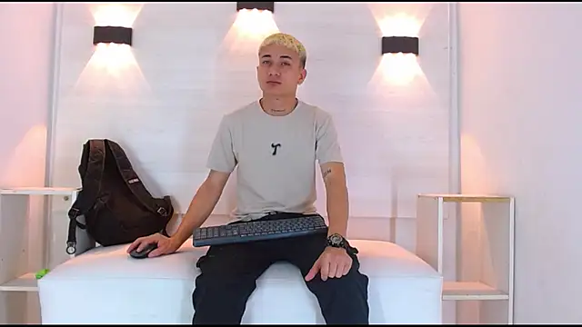 Snapshot of jeic_18 chatting on October 2025 12:35:02 PM jeic 18 online show from October 2025 12:35:02 PM