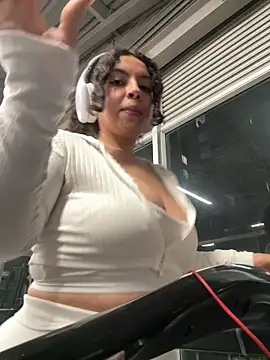 Nathcurly  online show from April 2026 01:36:01 AM