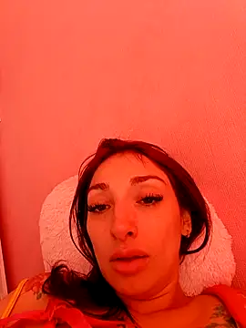 Snapshot of Anniespears chatting on March 2026 09:33:02 PM Anniespears online show from March 2026 09:33:02 PM