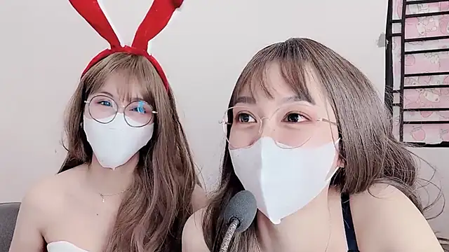 Mono-Stewardesss online show from December 2024 05:11:01 PM