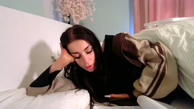 josiexcx online show from November 2025 01:04:02 PM