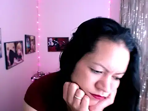 Cristal w online show from January 2025 05:40:01 PM