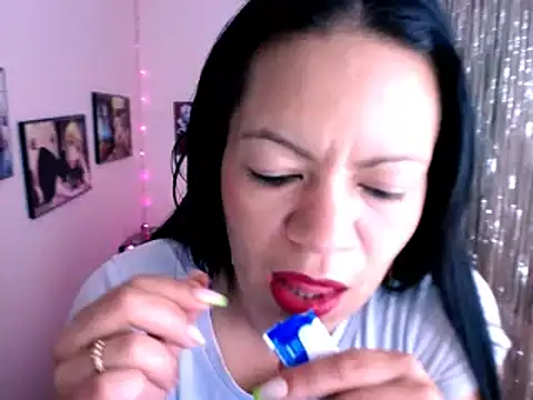 Cristal w online show from January 2025 03:56:02 PM