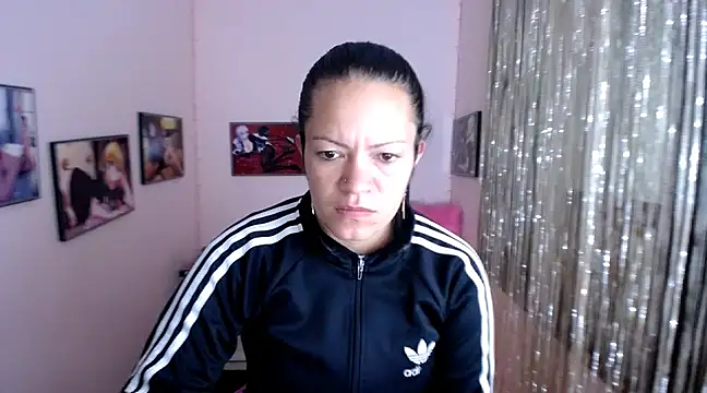 Cristal w online show from March 2025 08:05:01 PM